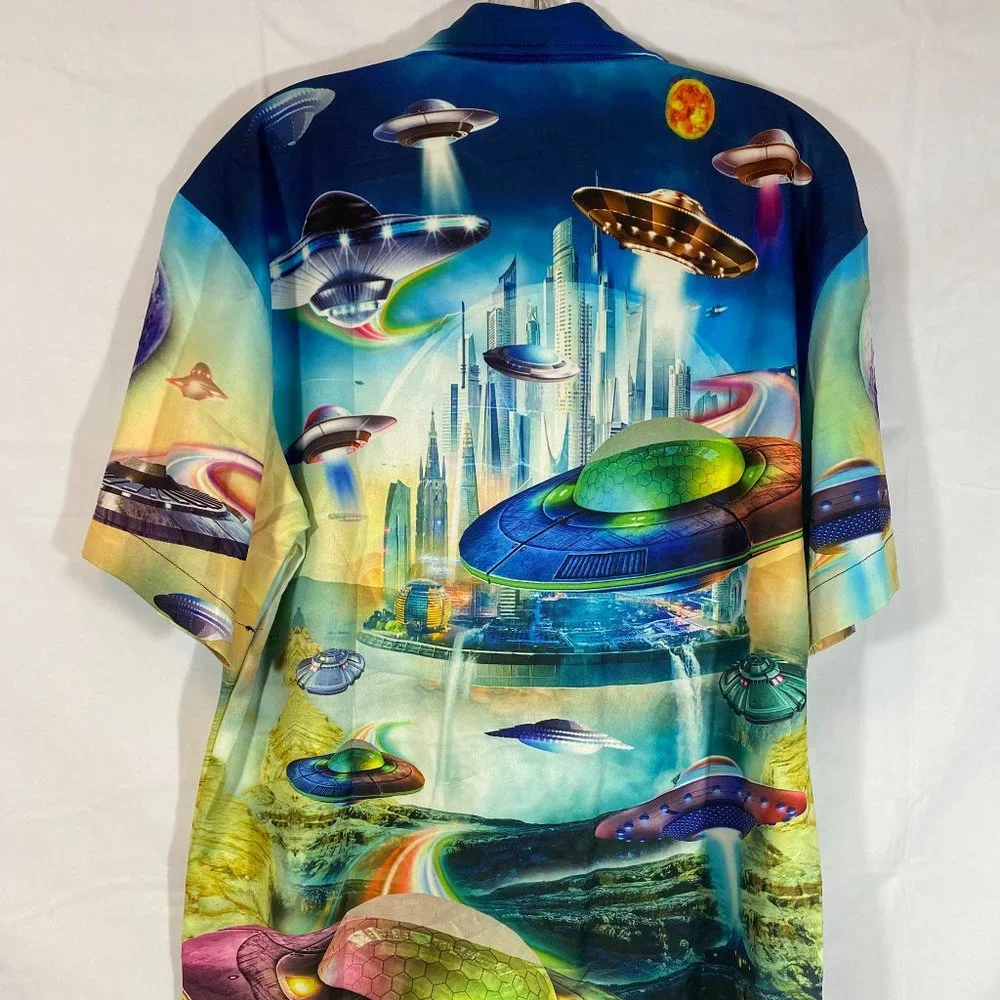 Alien Invasion Graphic Print Short Sleeve Button Down Shirt NWOT Women's Size L - Picture 11 of 12